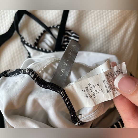 Striped keyhole swimsuit - Picture 9 of 9